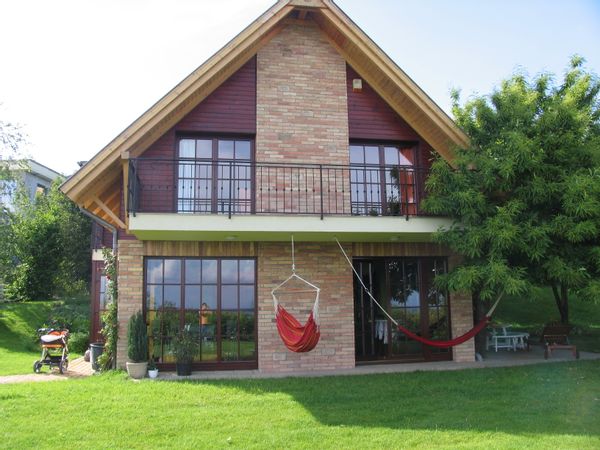 La maison de Reni, Tamas