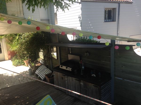 La maison des vacances 
A 1h de la plage et à 20min du centre de Bordeaux