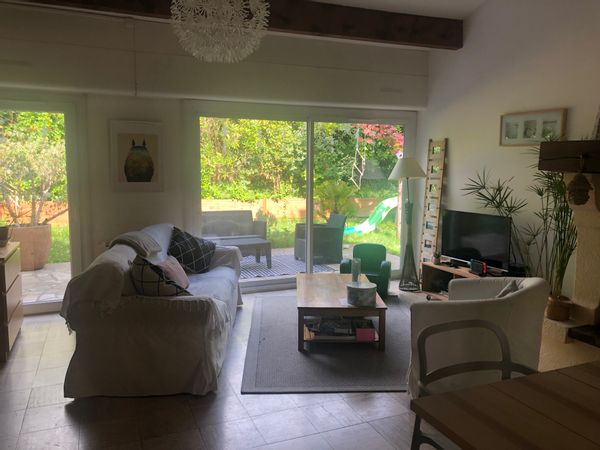 Proche Bordeaux, la maison de Julia et sa famille