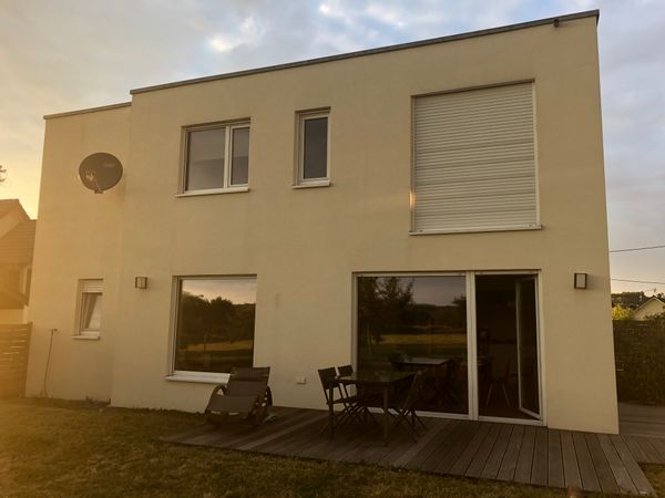 LA MAISON AU PAYS DES 3-FRONTIERES/ THE HOUSE IN THE LAND OF THE 3-BORDERS